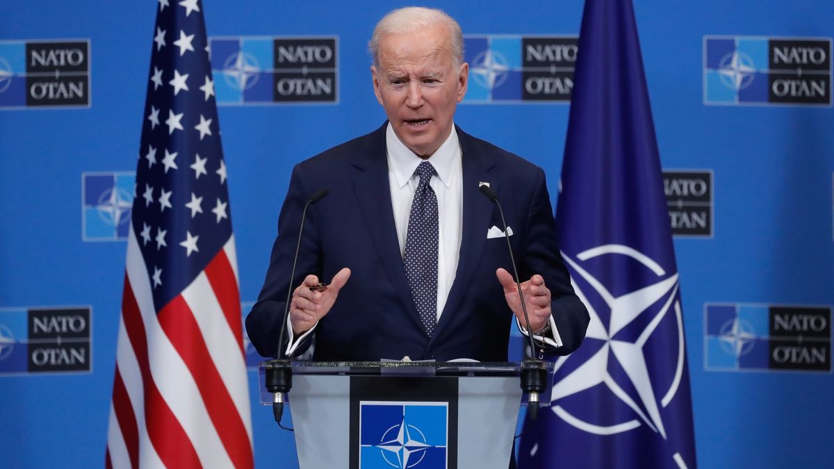 Biden : Si la Russie utilise des armes chimiques en Ukraine, les États-Unis répondront